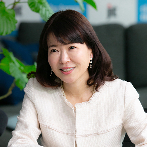 竹内　純子 氏