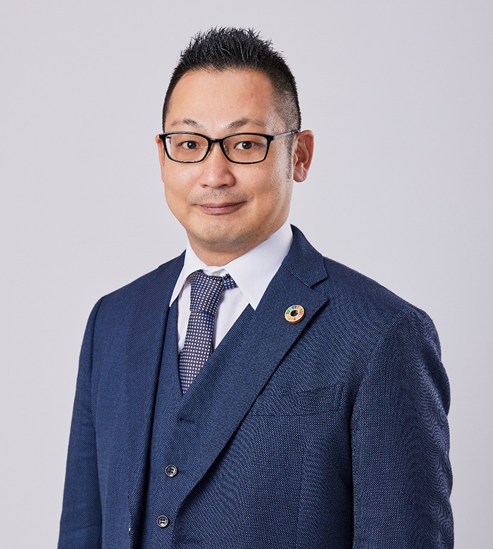 小川 信彦 氏